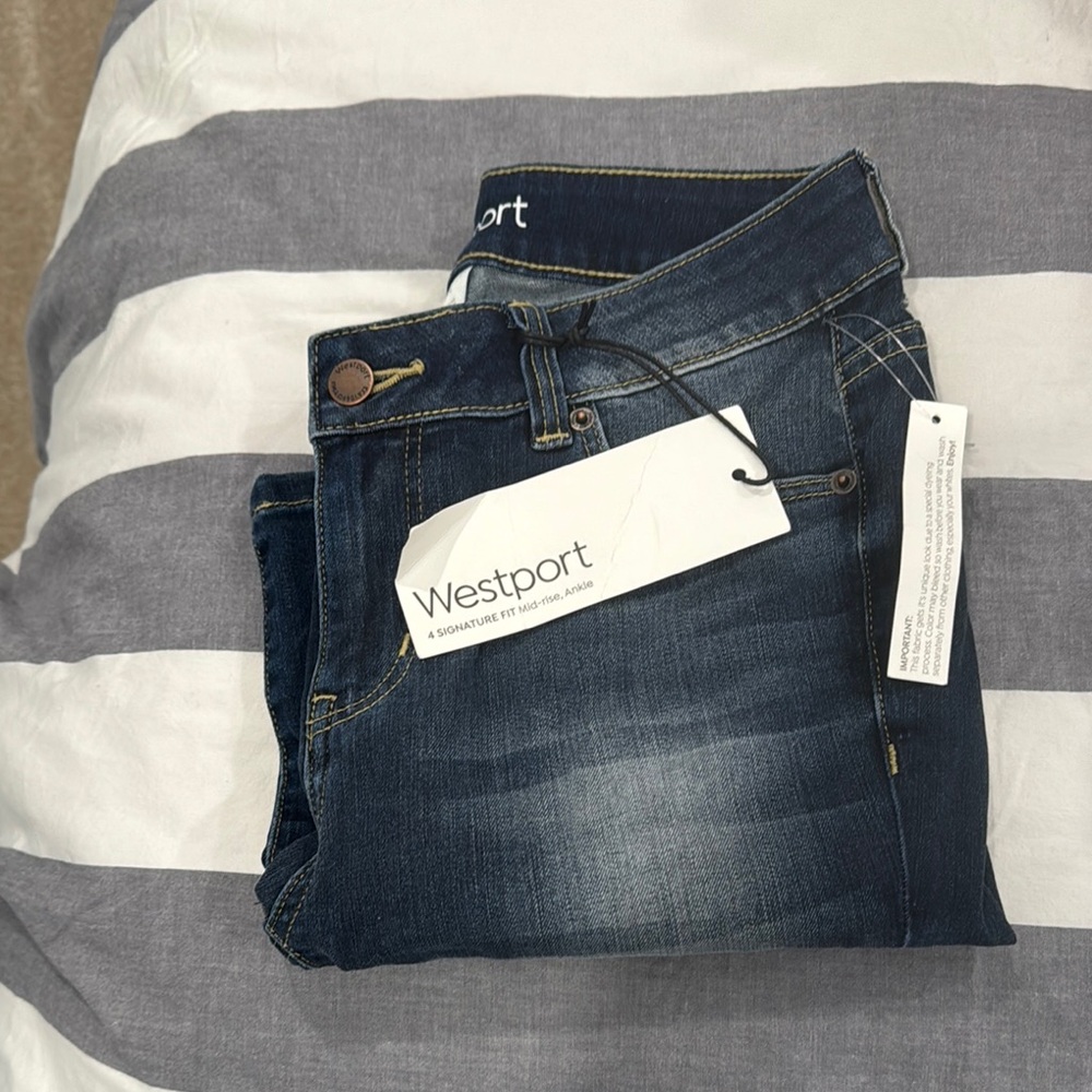 NWT-Westport Women's Blue Jeans